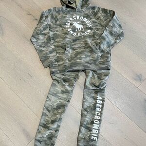 Abercrombie & Fitch Camouflage Hoodie/Jogger Set